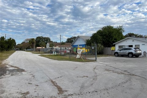 Propiedad comercial en venta en Hudson, Florida, 789.67 m2 № 2298926 - foto 2
