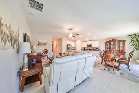 Villa ou maison à louer à Riverview, Floride: 4 chambres, 179.77 m2 № 2419903 - photo 9