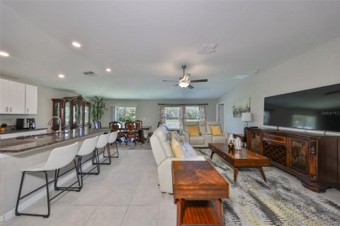 Villa ou maison à louer à Riverview, Floride: 4 chambres, 179.77 m2 № 2419903 - photo 10