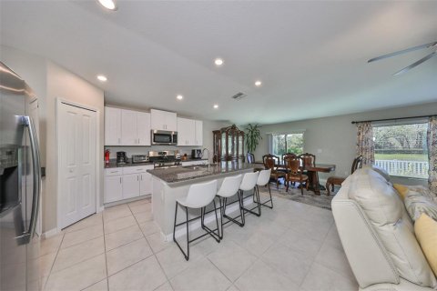 Villa ou maison à louer à Riverview, Floride: 4 chambres, 179.77 m2 № 2419903 - photo 11