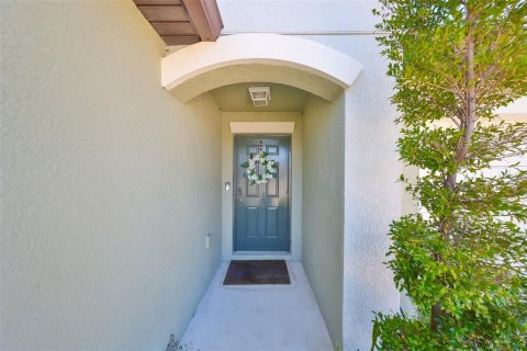 Villa ou maison à louer à Riverview, Floride: 4 chambres, 179.77 m2 № 2419903 - photo 4