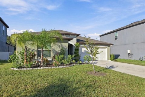 Villa ou maison à louer à Riverview, Floride: 4 chambres, 179.77 m2 № 2419903 - photo 2