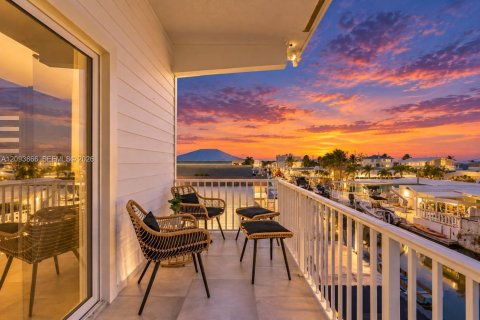 Casa en venta en Key Largo, Florida, 4 dormitorios, 132.66 m2 № 2388424 - foto 3
