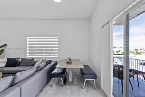 Casa en venta en Key Largo, Florida, 4 dormitorios, 132.66 m2 № 2388424 - foto 14