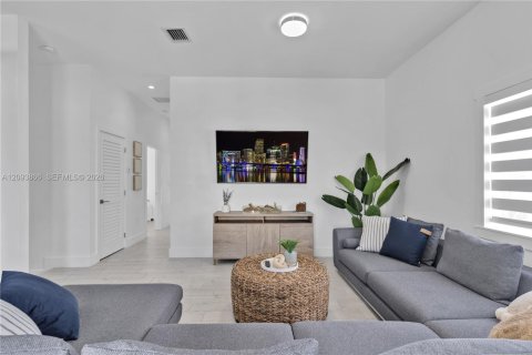 Casa en venta en Key Largo, Florida, 4 dormitorios, 132.66 m2 № 2388424 - foto 13
