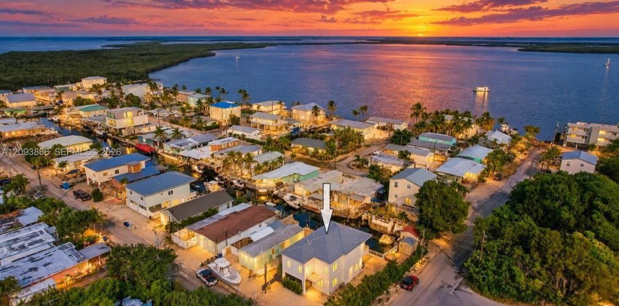 Casa en Key Largo, Florida 4 dormitorios, 132.66 m2 № 2388424