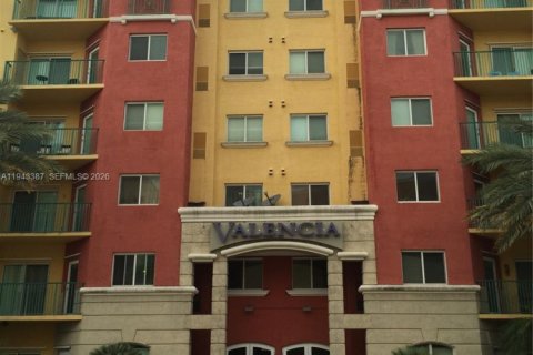 Condominio en South Miami, Florida, 1 dormitorio  № 2152784