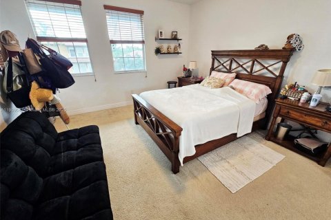 Купить таунхаус в Пемброк-Пайнс, Флорида 3 спальни, 165.55м2, № 1969510 - фото 8