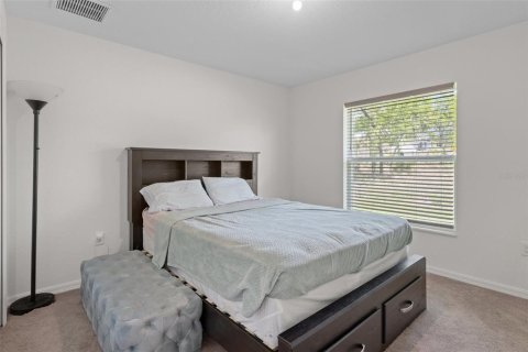 House in Weeki Wachee, Florida 3 bedrooms, 160.16 sq.m. № 1648101 - photo 12