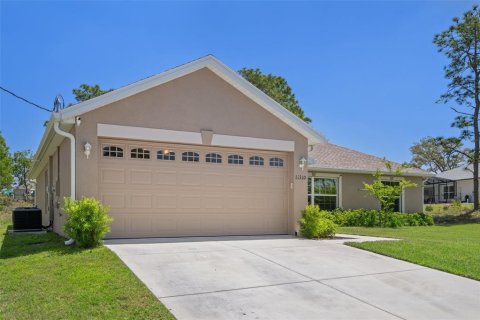 House in Weeki Wachee, Florida 3 bedrooms, 160.16 sq.m. № 1648101 - photo 4