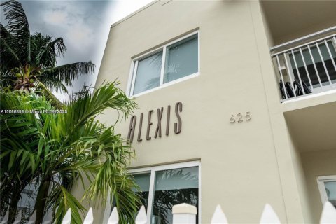 Copropriété à louer à Miami Beach, Floride: 2 chambres № 1836740 - photo 1