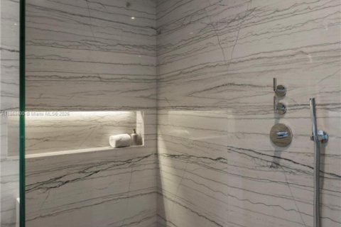 Condominio en venta en Miami Beach, Florida, 2 dormitorios, 135.36 m2 № 1923969 - foto 20