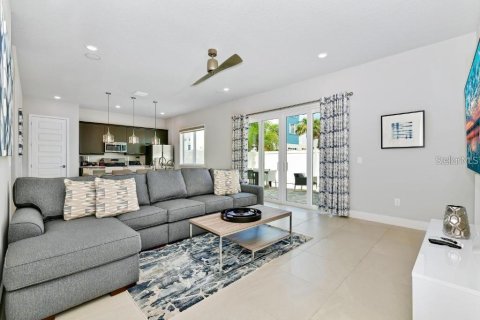 Condominio en alquiler en Four Corners, Florida, 3 dormitorios, 138.52 m2 № 1869815 - foto 2