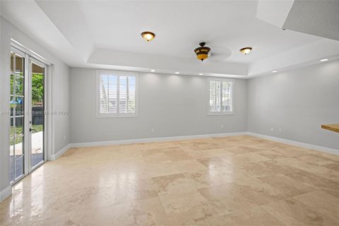 House in Homestead, Florida 4 bedrooms, 304.16 sq.m. № 1980731 - photo 13
