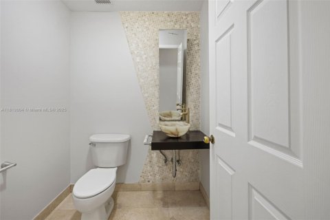 House in Homestead, Florida 4 bedrooms, 304.16 sq.m. № 1980731 - photo 18