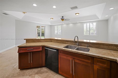 House in Homestead, Florida 4 bedrooms, 304.16 sq.m. № 1980731 - photo 12