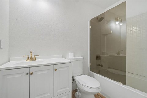 Купить виллу или дом в Кэсселберри, Флорида 6 комнат, 204.38м2, № 2115816 - фото 10