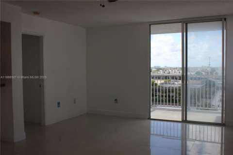 Copropriété à louer à Miami, Floride: 2 chambres, 84.91 m2 № 1944059 - photo 11