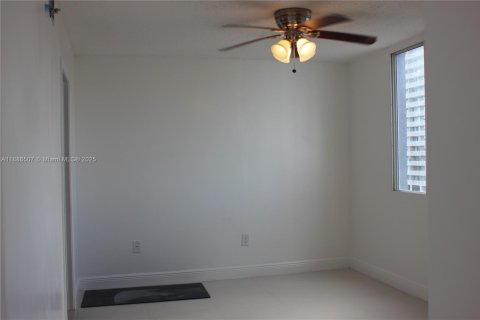 Copropriété à louer à Miami, Floride: 2 chambres, 84.91 m2 № 1944059 - photo 14