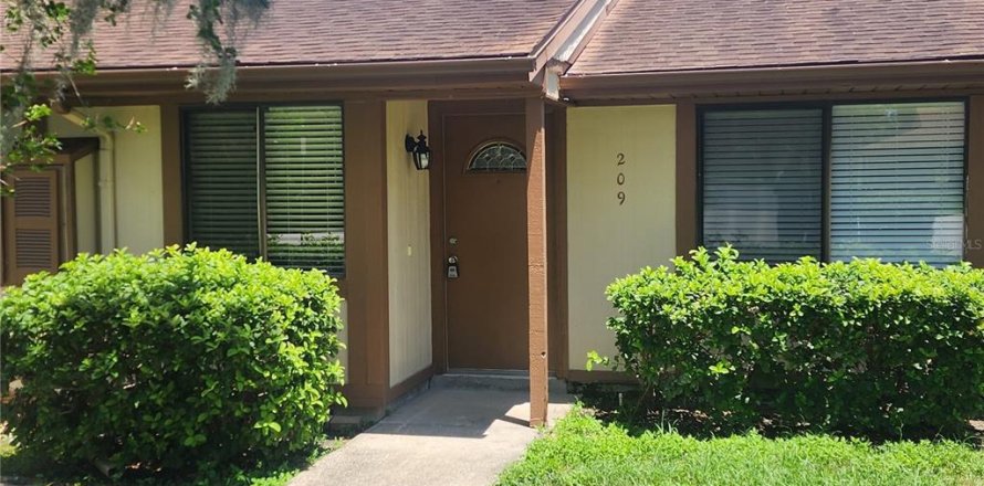 Villa ou maison à Oldsmar, Floride 2 chambres, 83.61 m2 № 2238965