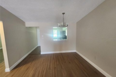 Villa ou maison à louer à Oldsmar, Floride: 2 chambres, 83.61 m2 № 2238965 - photo 17