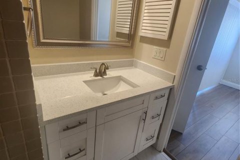 Villa ou maison à louer à Oldsmar, Floride: 2 chambres, 83.61 m2 № 2238965 - photo 11