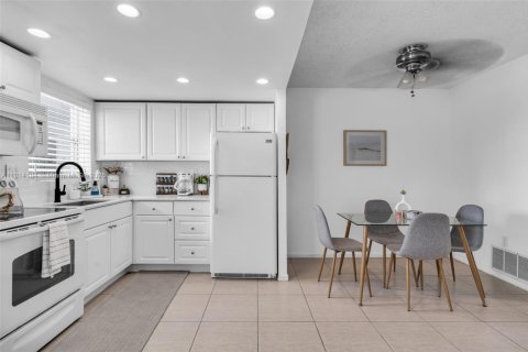 Copropriété à vendre à Hollywood, Floride: 1 chambre, 59.18 m2 № 1969716 - photo 5