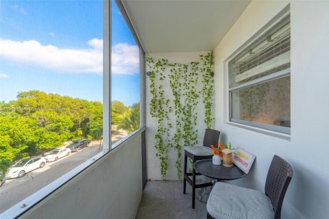 Copropriété à vendre à Hollywood, Floride: 1 chambre, 59.18 m2 № 1969716 - photo 16