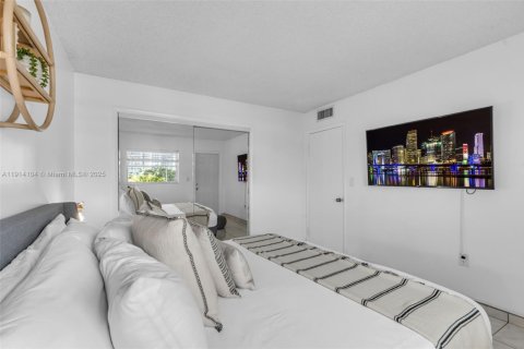 Copropriété à vendre à Hollywood, Floride: 1 chambre, 59.18 m2 № 1969716 - photo 13