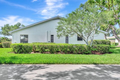 Condo in Sun City Center, Florida, 2 bedrooms  № 1826838 - photo 4