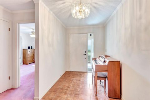 Condo in Sun City Center, Florida, 2 bedrooms  № 1826838 - photo 7