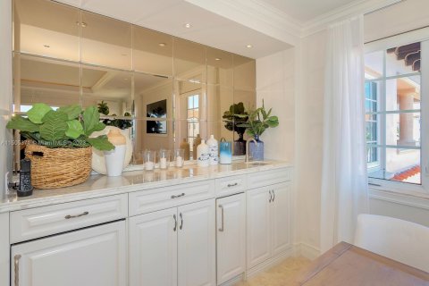 Copropriété à louer à Fisher Island, Floride: 3 chambres № 2077314 - photo 11