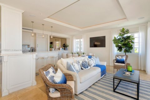 Copropriété à louer à Fisher Island, Floride: 3 chambres № 2077314 - photo 4