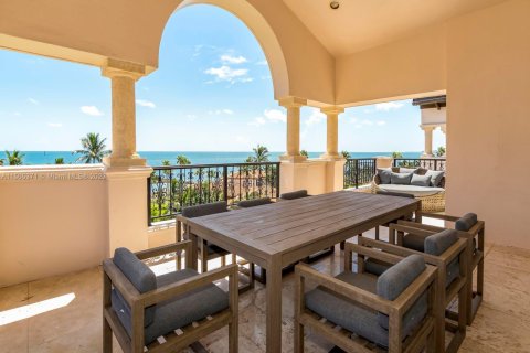 Copropriété à louer à Fisher Island, Floride: 3 chambres № 2077314 - photo 19