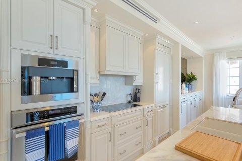 Copropriété à louer à Fisher Island, Floride: 3 chambres № 2077314 - photo 27