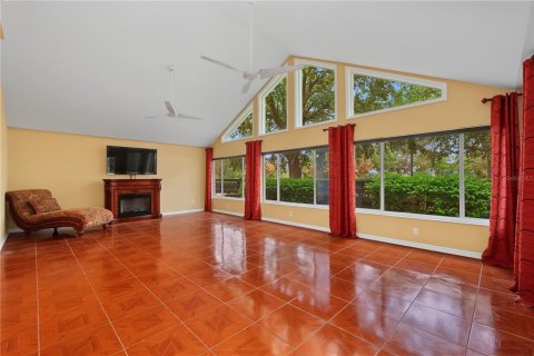 House in The Villages, Florida 3 bedrooms, 224.17 sq.m. № 2310235 - photo 26