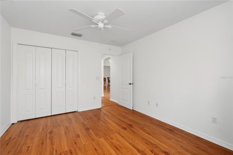 House in The Villages, Florida 3 bedrooms, 224.17 sq.m. № 2310235 - photo 22