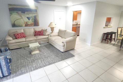 Copropriété à louer à Deerfield Beach, Floride: 2 chambres, 101.26 m2 № 2245901 - photo 4