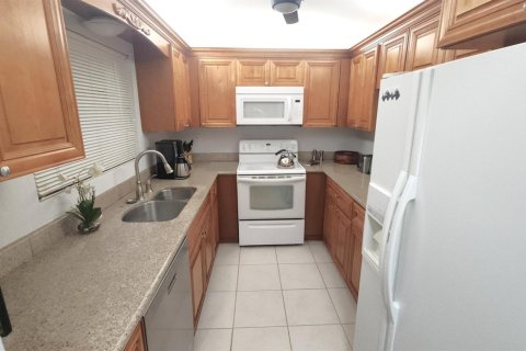 Copropriété à louer à Deerfield Beach, Floride: 2 chambres, 101.26 m2 № 2245901 - photo 7
