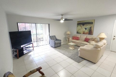 Copropriété à louer à Deerfield Beach, Floride: 2 chambres, 101.26 m2 № 2245901 - photo 2