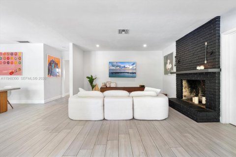 Villa ou maison à vendre à Miami Shores, Floride: 3 chambres, 222.97 m2 № 2004544 - photo 27