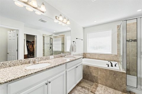 Casa en venta en Wesley Chapel, Florida, 4 dormitorios, 209.4 m2 № 2229233 - foto 18