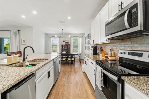 Casa en venta en Wesley Chapel, Florida, 4 dormitorios, 209.4 m2 № 2229233 - foto 10
