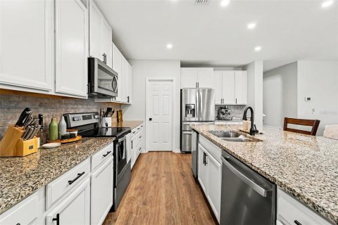 Casa en venta en Wesley Chapel, Florida, 4 dormitorios, 209.4 m2 № 2229233 - foto 11