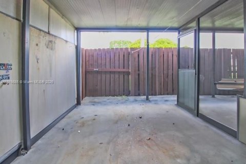 Casa en venta en Miami, Florida, 2 dormitorios, 95.5 m2 № 1779952 - foto 15