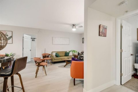 Copropriété à vendre à Orlando, Floride: 2 chambres, 94.11 m2 № 2150041 - photo 5