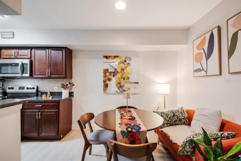 Copropriété à vendre à Orlando, Floride: 2 chambres, 94.11 m2 № 2150041 - photo 8