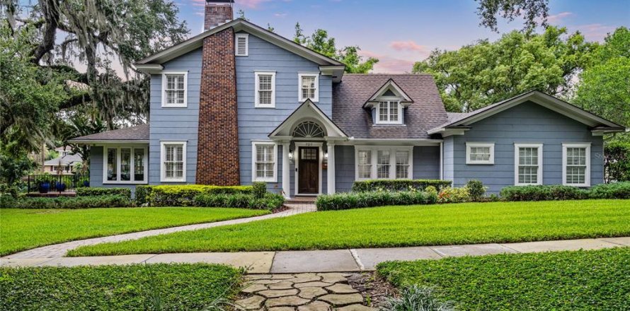 House in Orlando, Florida 5 bedrooms, 282.98 sq.m. № 1894586