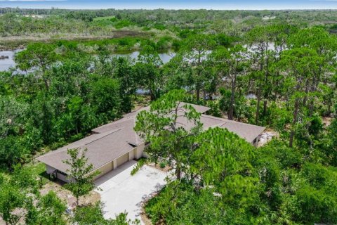 House in Bradenton, Florida 3 bedrooms, 269.88 sq.m. № 1780298 - photo 2