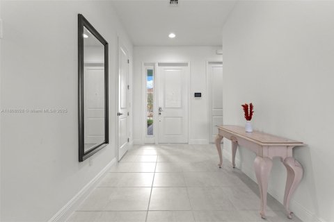 Casa en venta en Loxahatchee Groves, Florida, 5 dormitorios, 255.48 m2 № 1745873 - foto 4